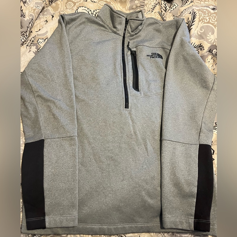 The North Face 1/2 Zip Pullover | Gray Lightweight Jacket | Men’s Medium